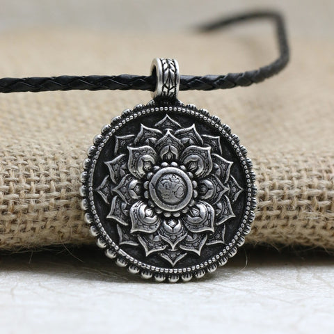 Retro Geometry Pendant Necklace